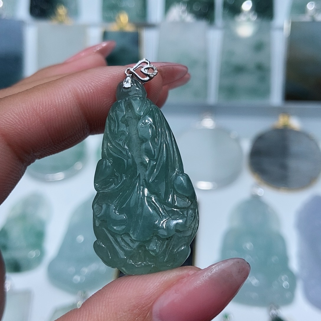 翡翠颈饰18K金镶嵌缅甸