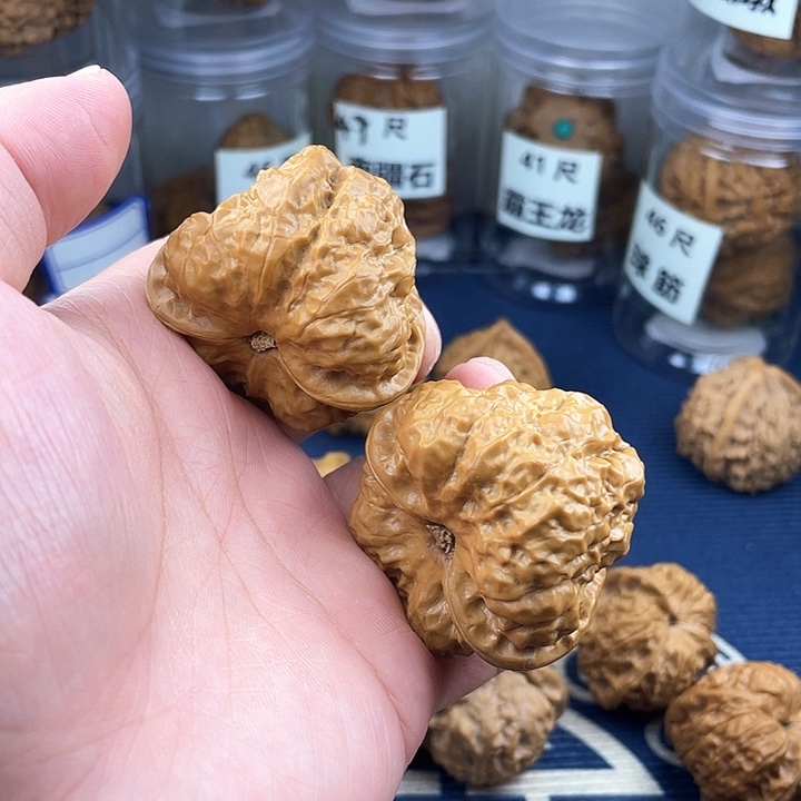 文玩核桃吊坠45蛙王