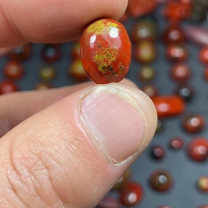 南红玛瑙未镶嵌车挂