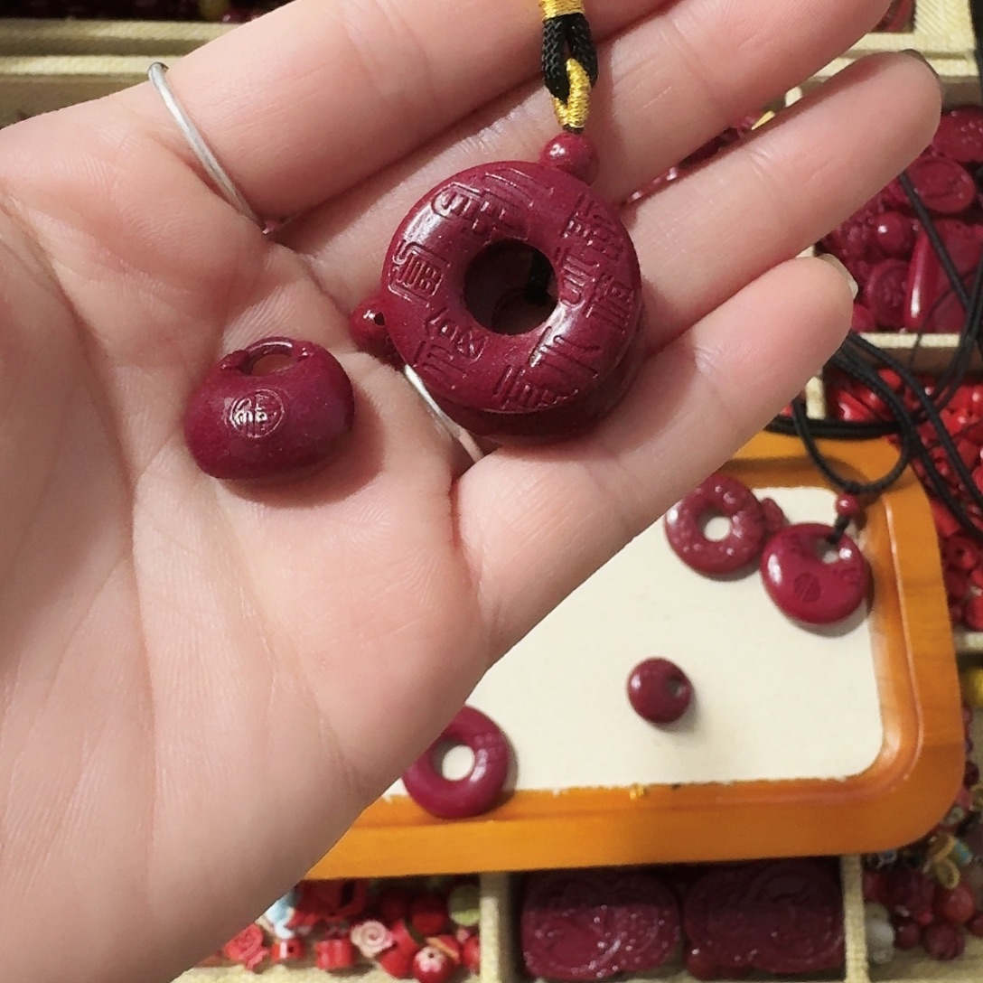 天然辰砂高含量紫金砂百福平安扣吊坠