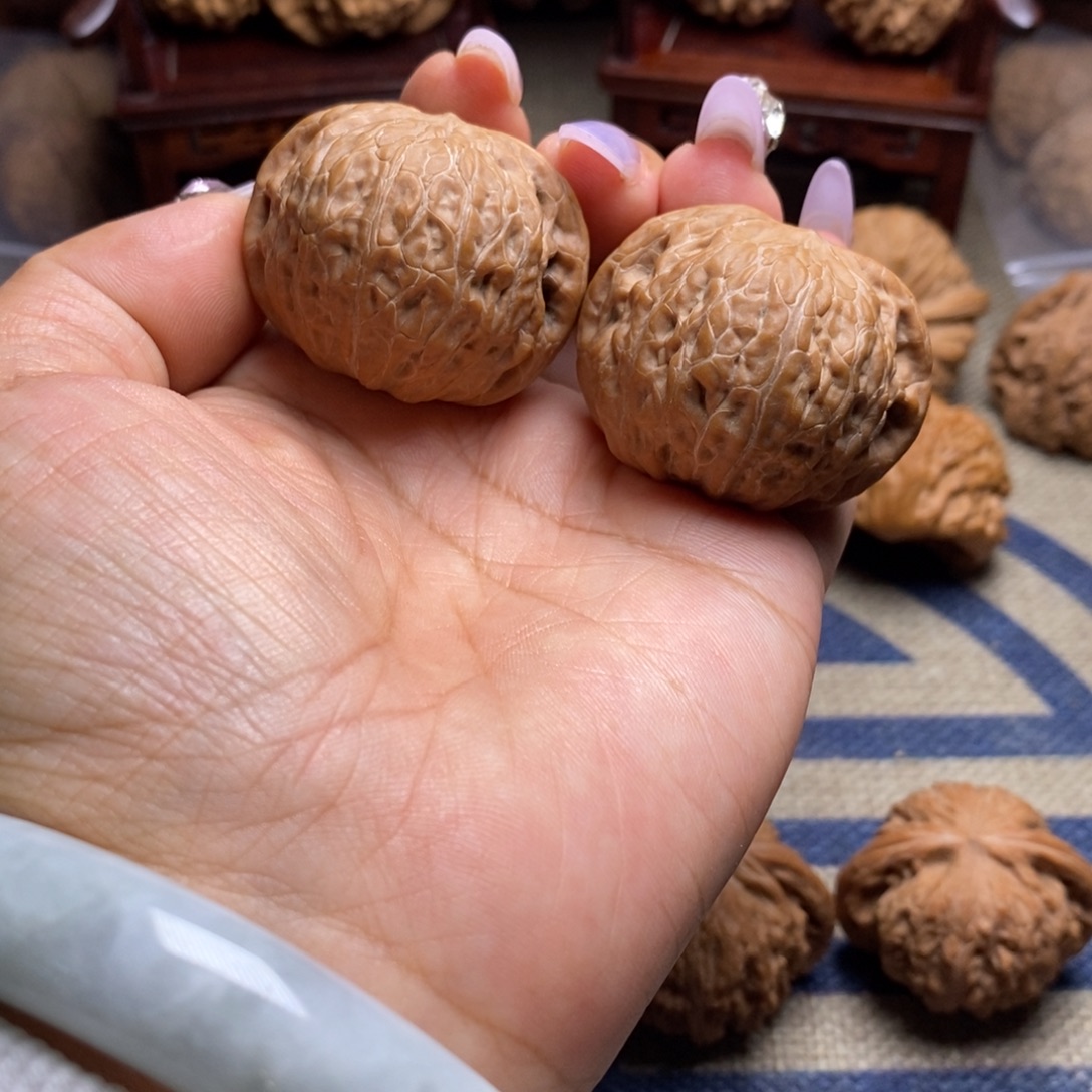 吊坠桃核铁锤全品40