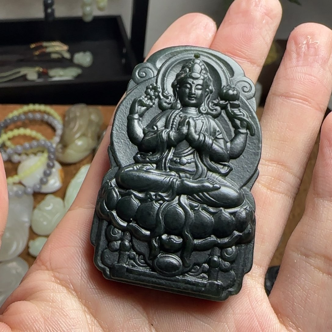 和田玉未镶嵌颈饰正常结构