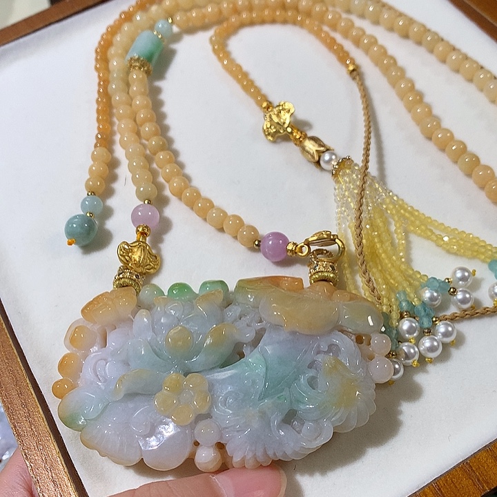 翡翠未镶嵌颈饰翡翠吊坠