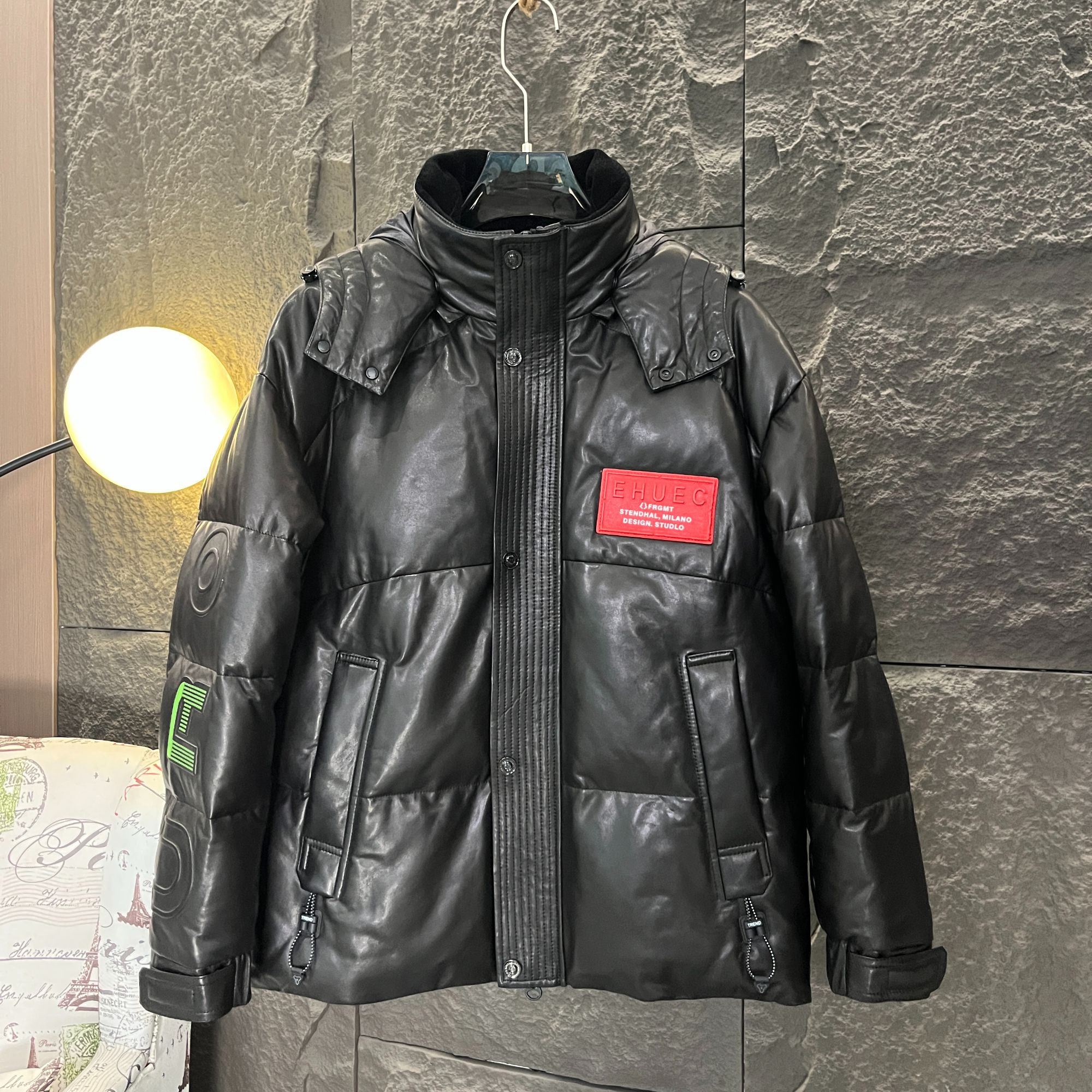 玛瑞2450高端轻奢男装绵羊皮真衣面包羽绒服短款可拆卸帽外套