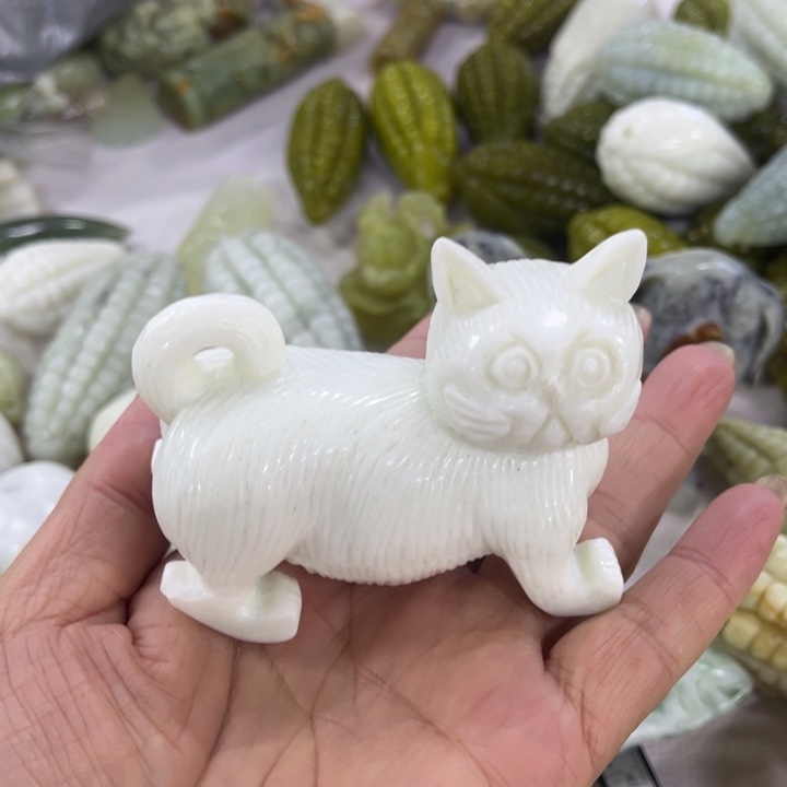用***8蛇纹石玉未镶嵌把件