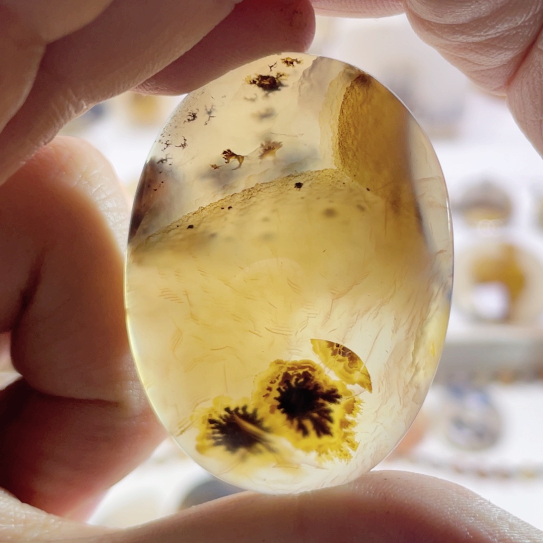 玛瑙/玉髓未镶嵌珠宝奇石