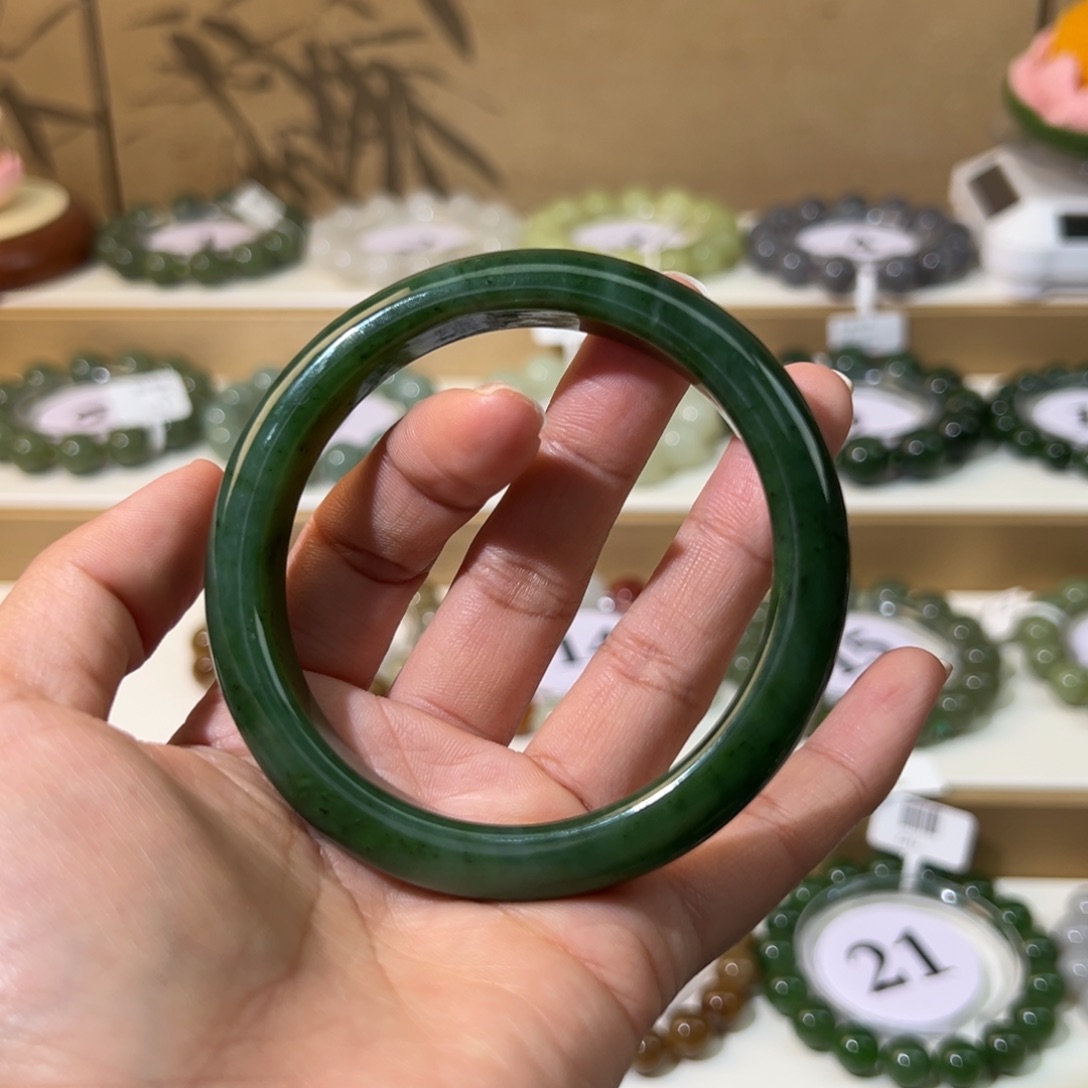 和田玉未镶嵌手串