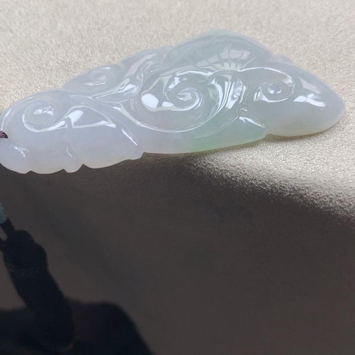 翡翠颈饰未镶嵌吊坠