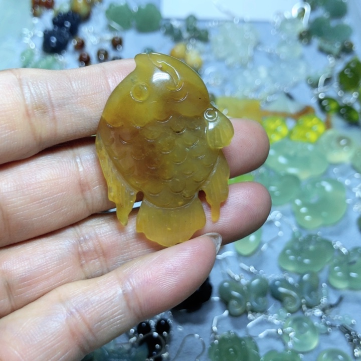 【闪购商品】蛇纹石玉挂件未镶嵌