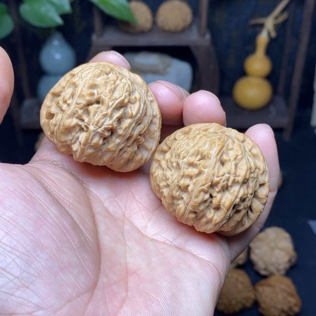 文玩核桃吊坠44球白
