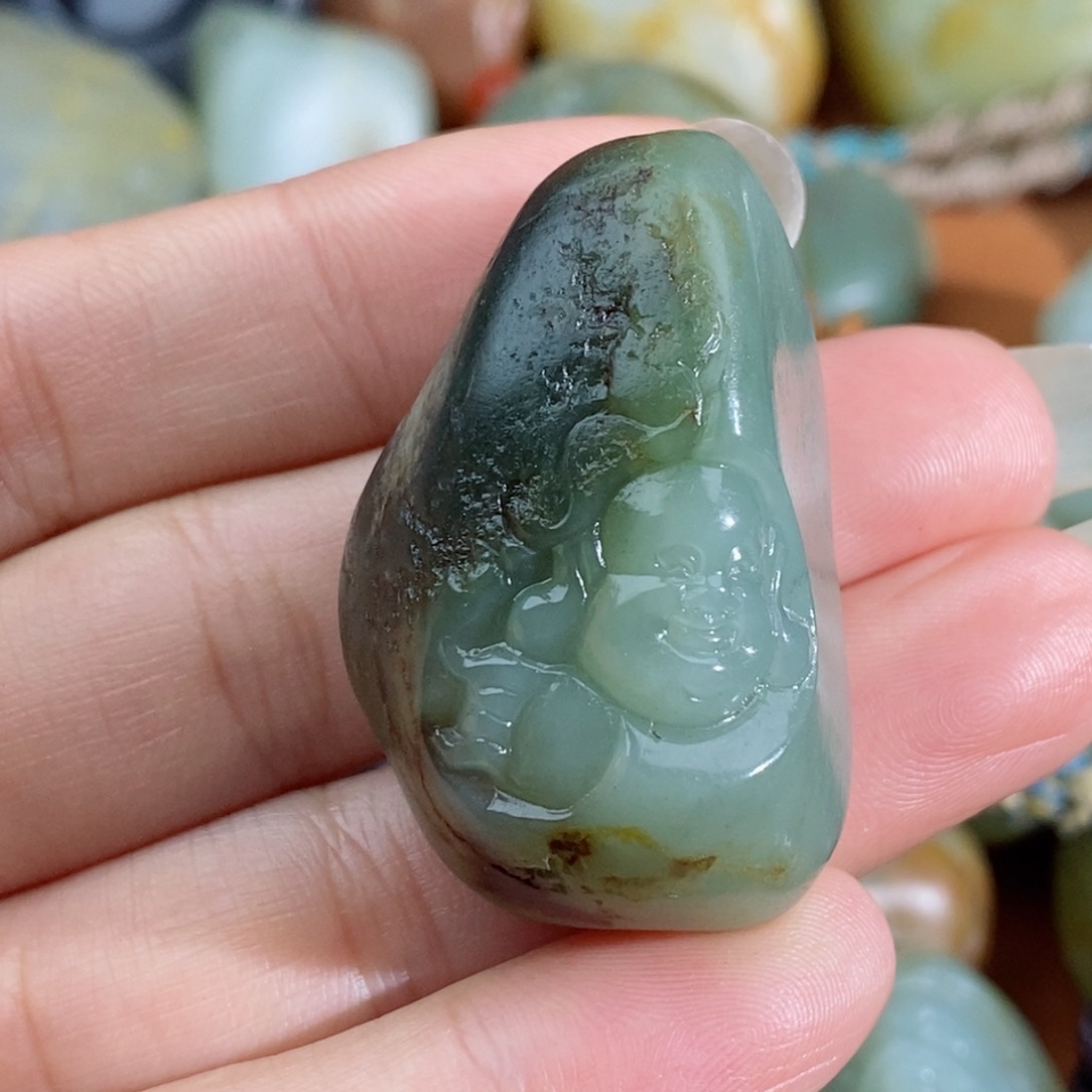 想***楚和田玉未镶嵌颈饰