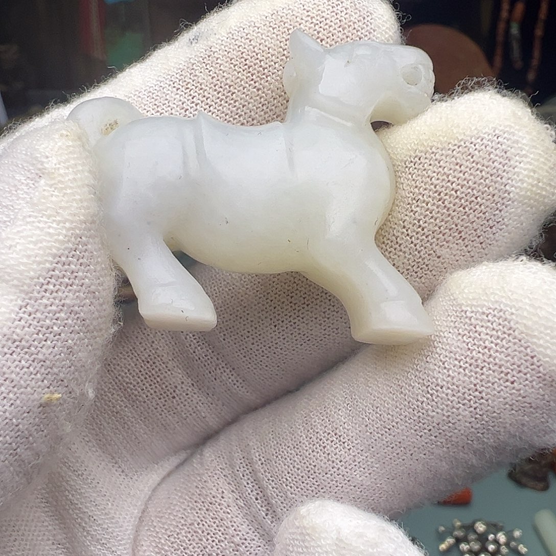 踏***梅和田玉未镶嵌颈饰