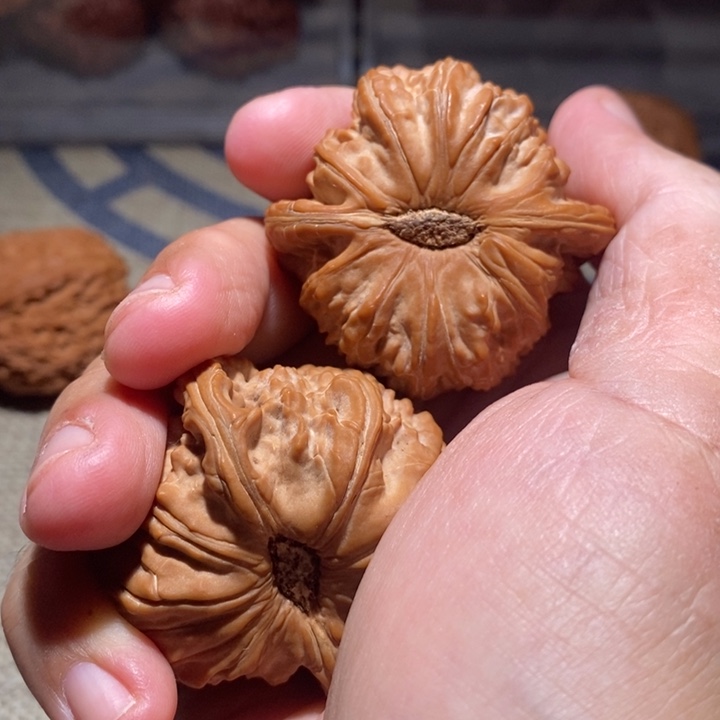 龙***居吊坠文玩核桃核桃