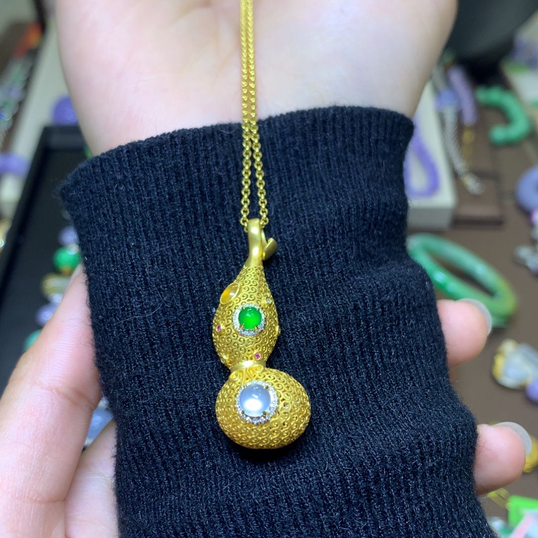 翡翠颈饰18K金镶嵌翡翠（含链）