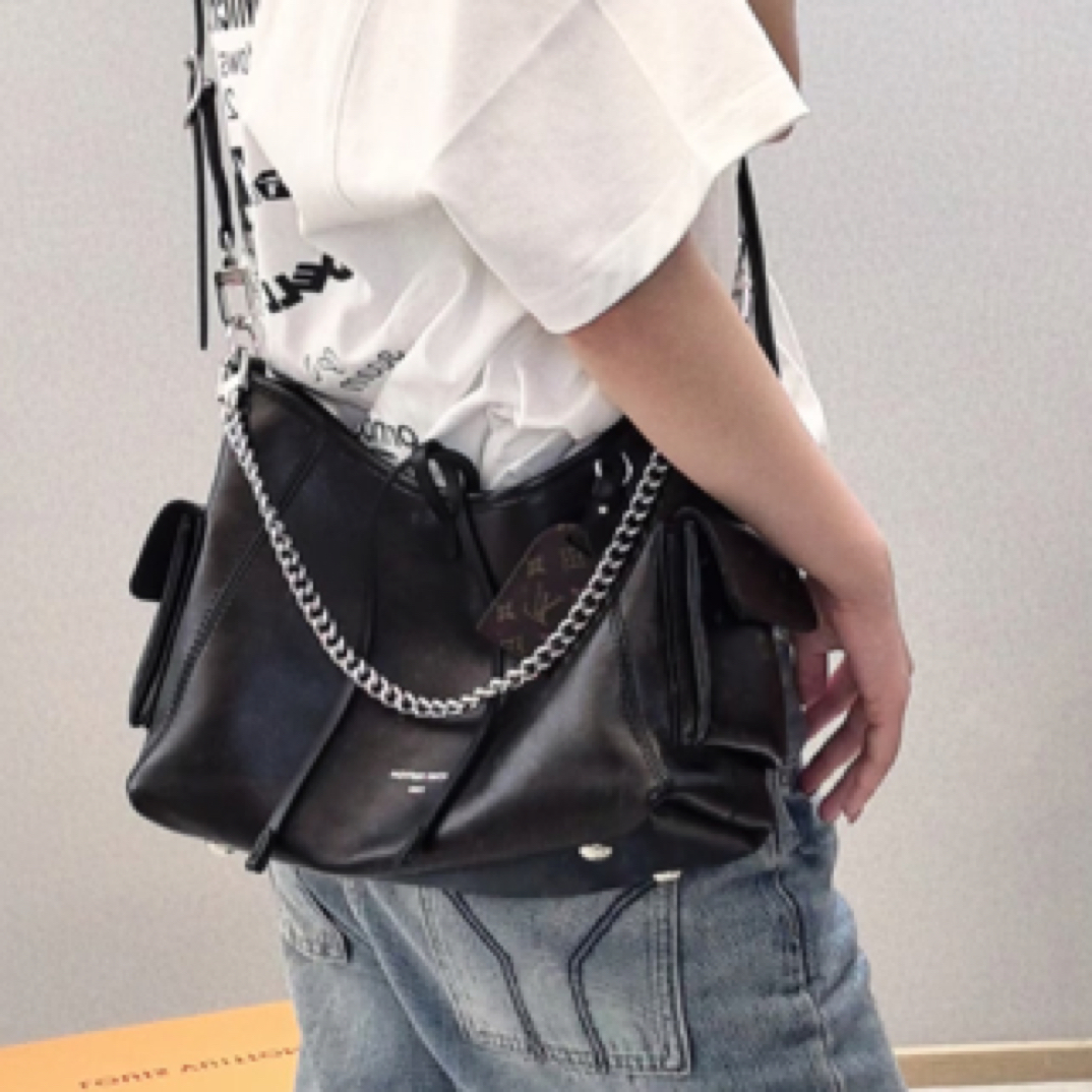 全新未使用 LV carryall dark中号黑色牛皮芯片款单肩包/85709ins