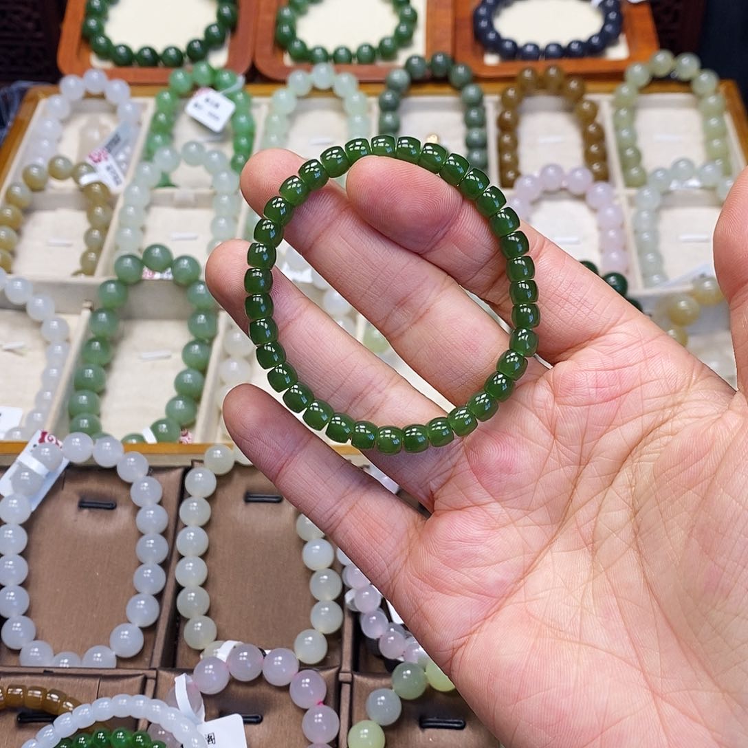 和田玉未镶嵌手串碧玉6