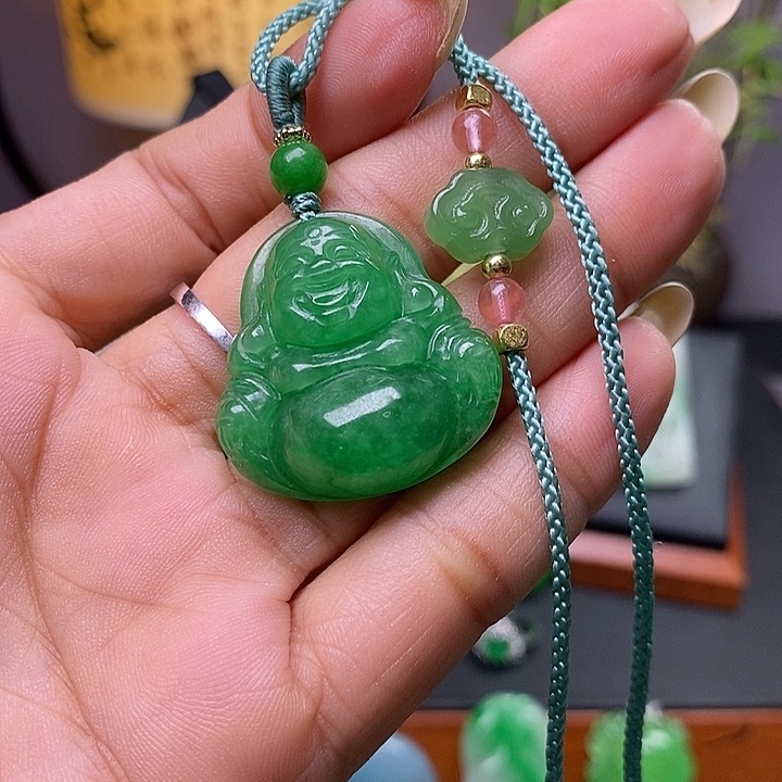 翡翠未镶嵌吊坠(赠链)