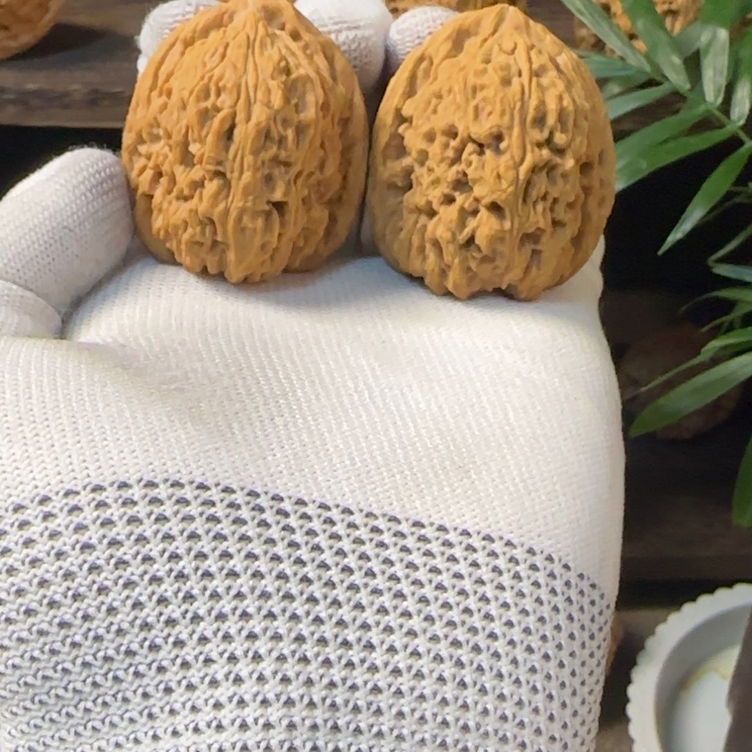 丰***甪文玩核桃把件南将石高炮37尺色差