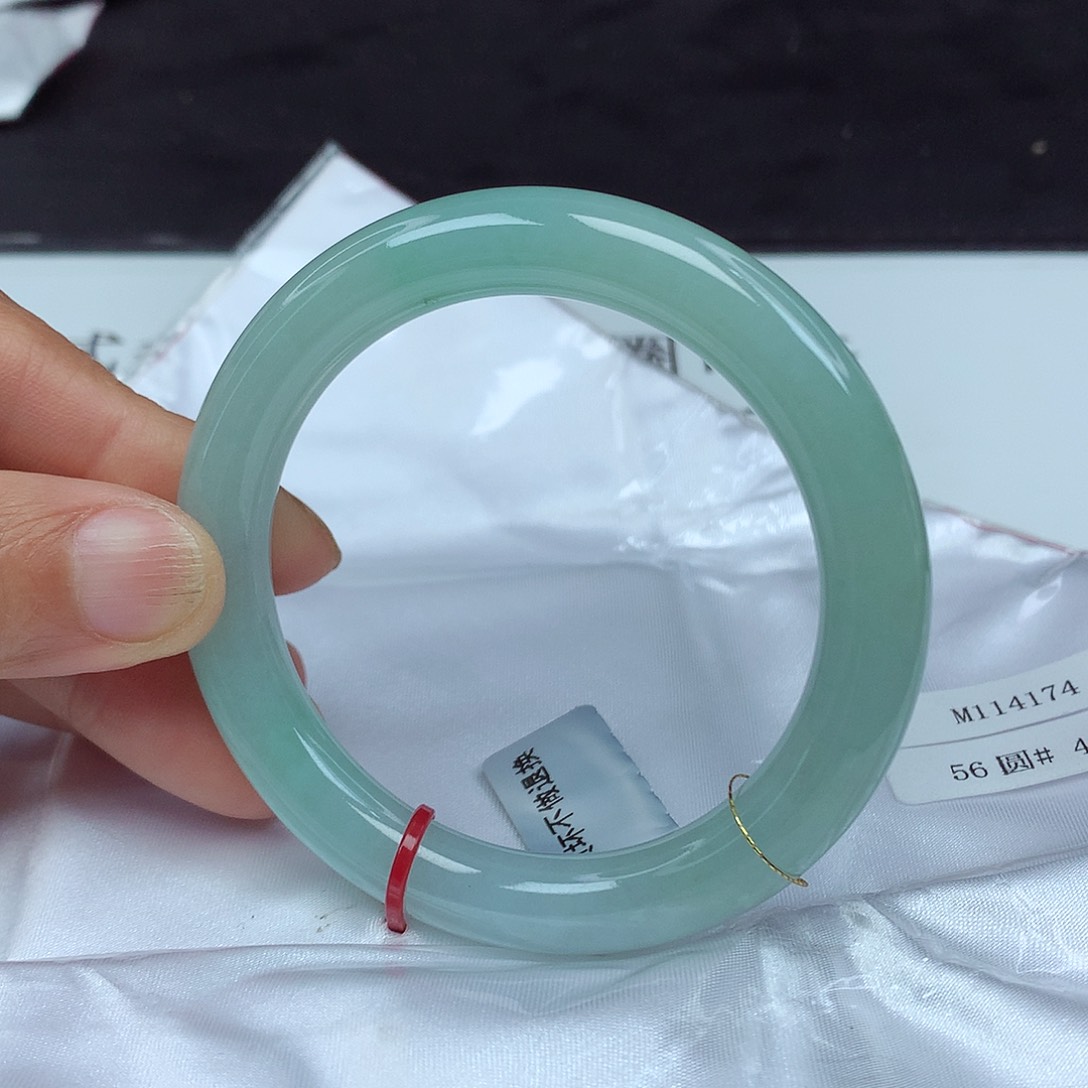 翡翠手镯未镶嵌56圈4174