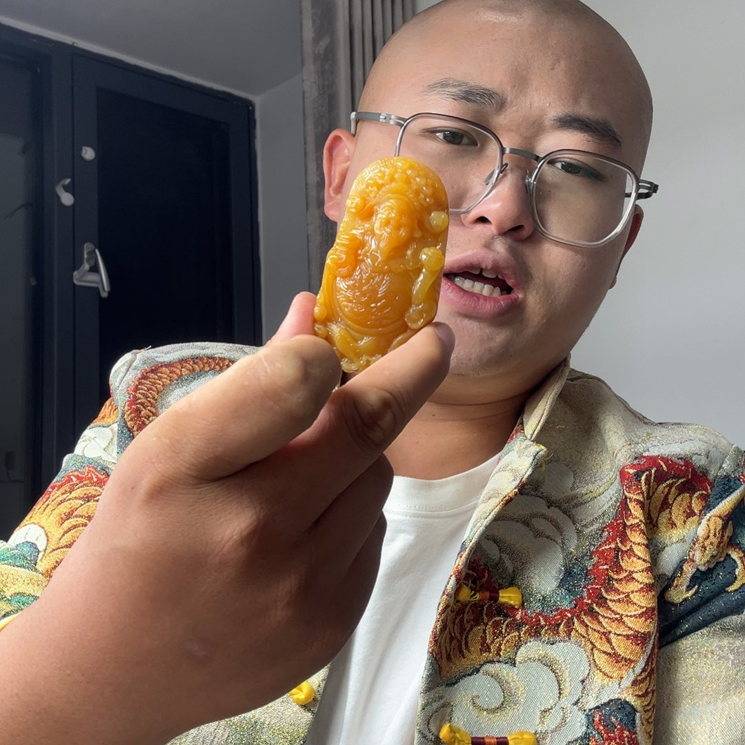 石英质玉（黄龙玉）未镶嵌黄龙玉