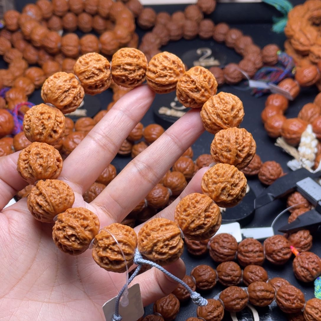 文玩核桃手串来*丶珊瑚111