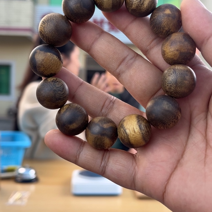 沉香手串奇楠虎斑纹17mm23g➕单圈多样性发一