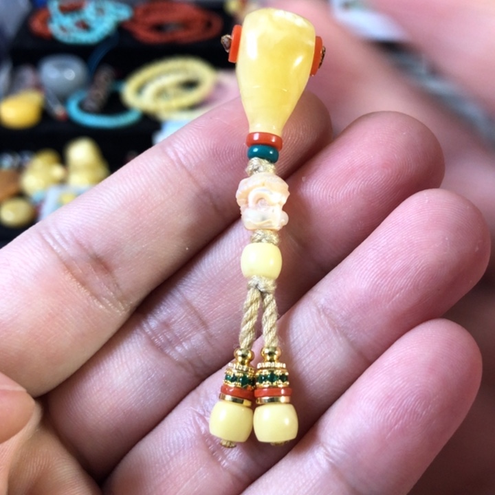 蜜蜡珠宝奇石未镶嵌