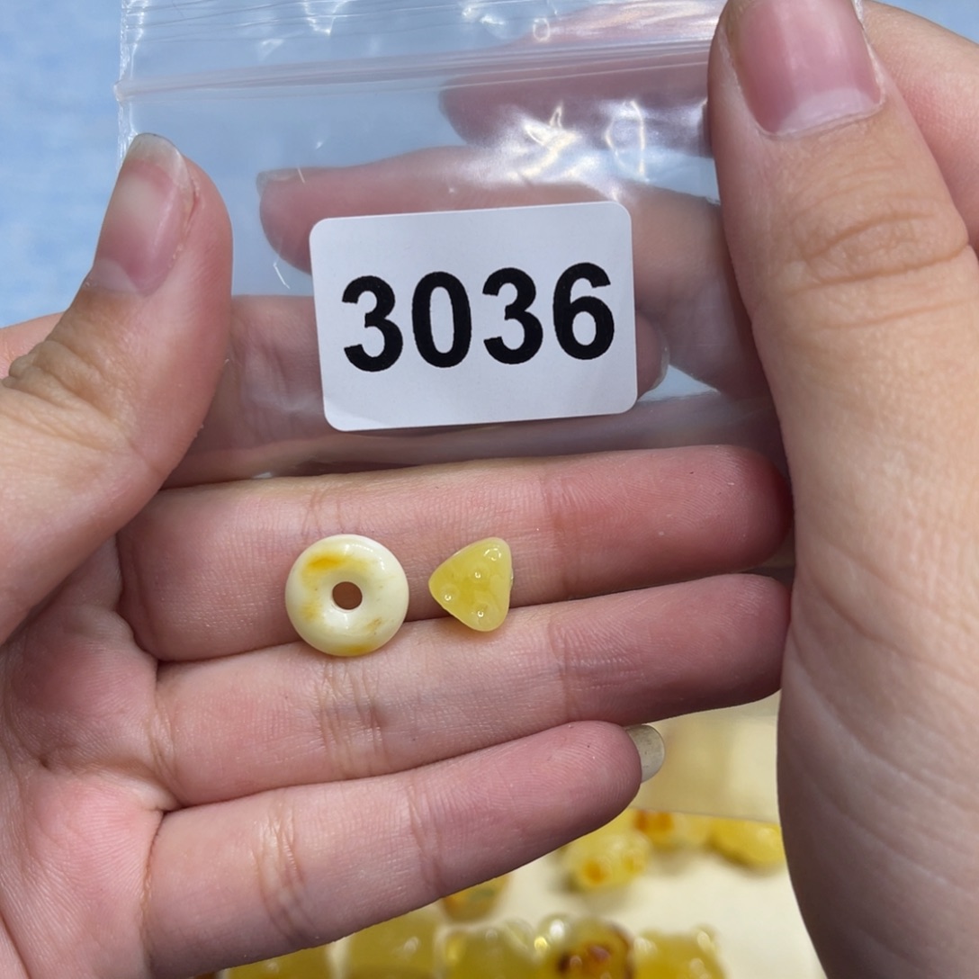 琥珀珠宝奇石未镶嵌