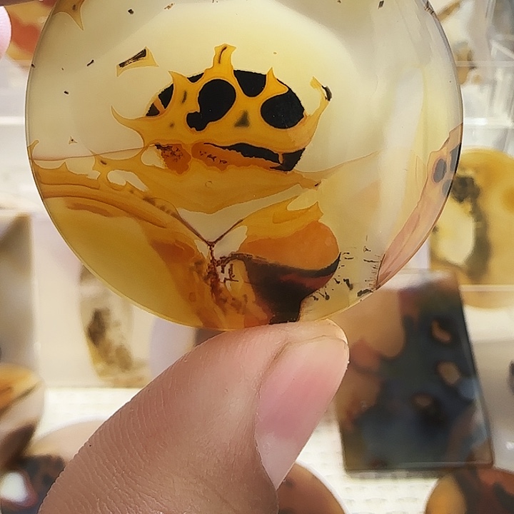 玛瑙/玉髓未镶嵌珠宝奇石