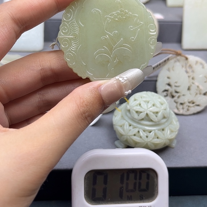 和田玉未镶嵌颈饰橘*