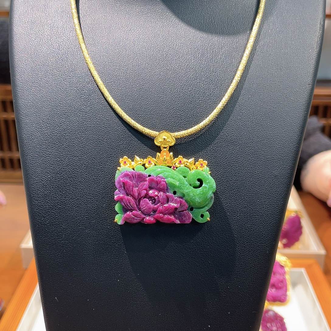 锦纶铁合金吊坠红宝