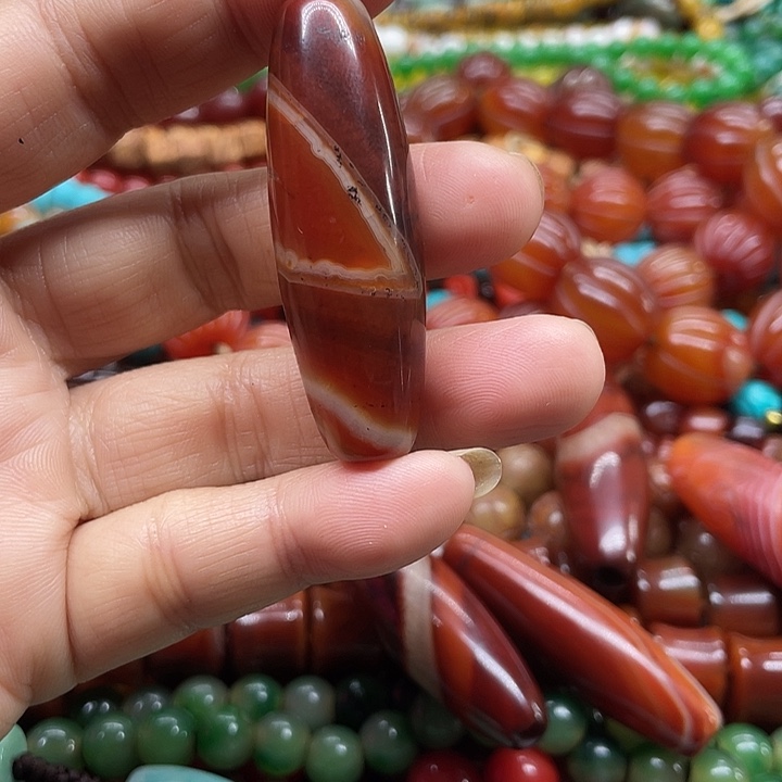 海***）玛瑙/玉髓未镶嵌玛瑙项链。手链珠子