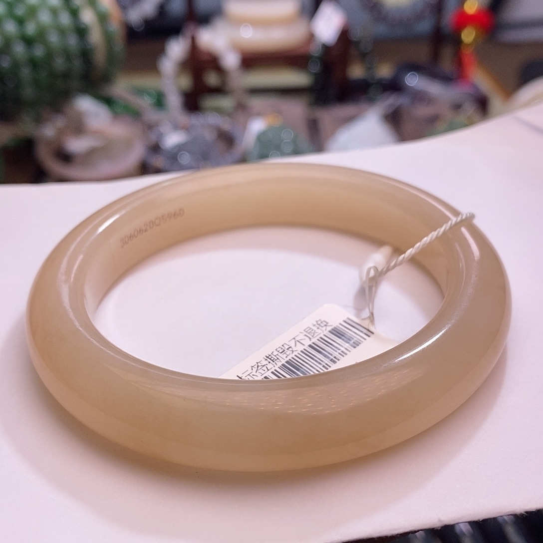 和田玉未镶嵌红藕粉手镯59.8圈口