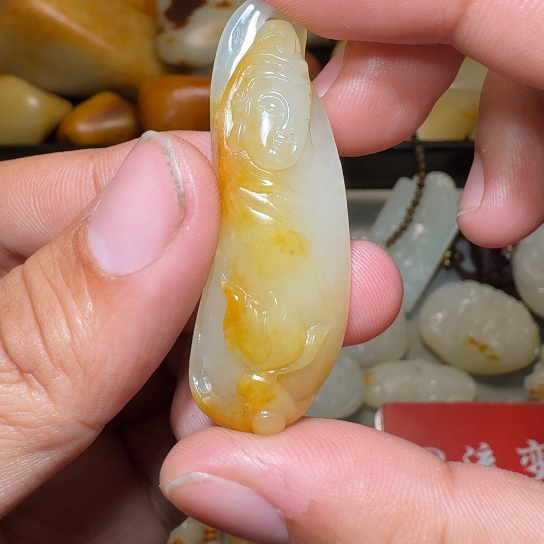 和田玉颈饰未镶嵌