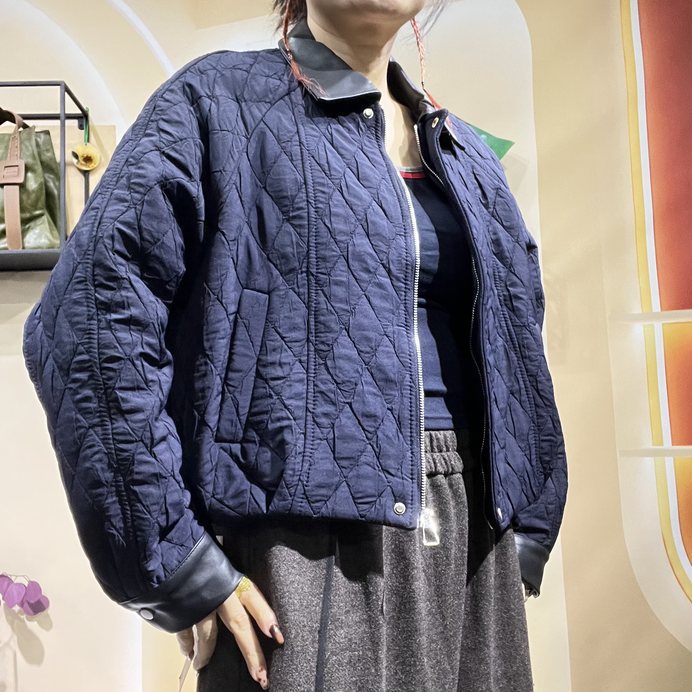 时尚站（D3）女士翻领压格拼接短外套3258