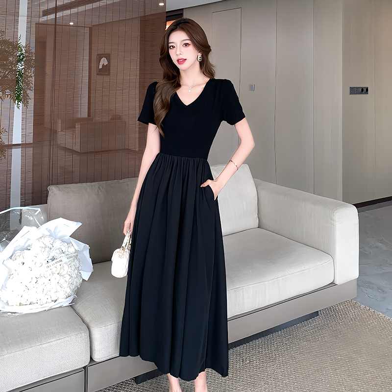 收腰宽摆版型连衣裙女夏季新款小个子法式收腰显瘦气质设计感长裙