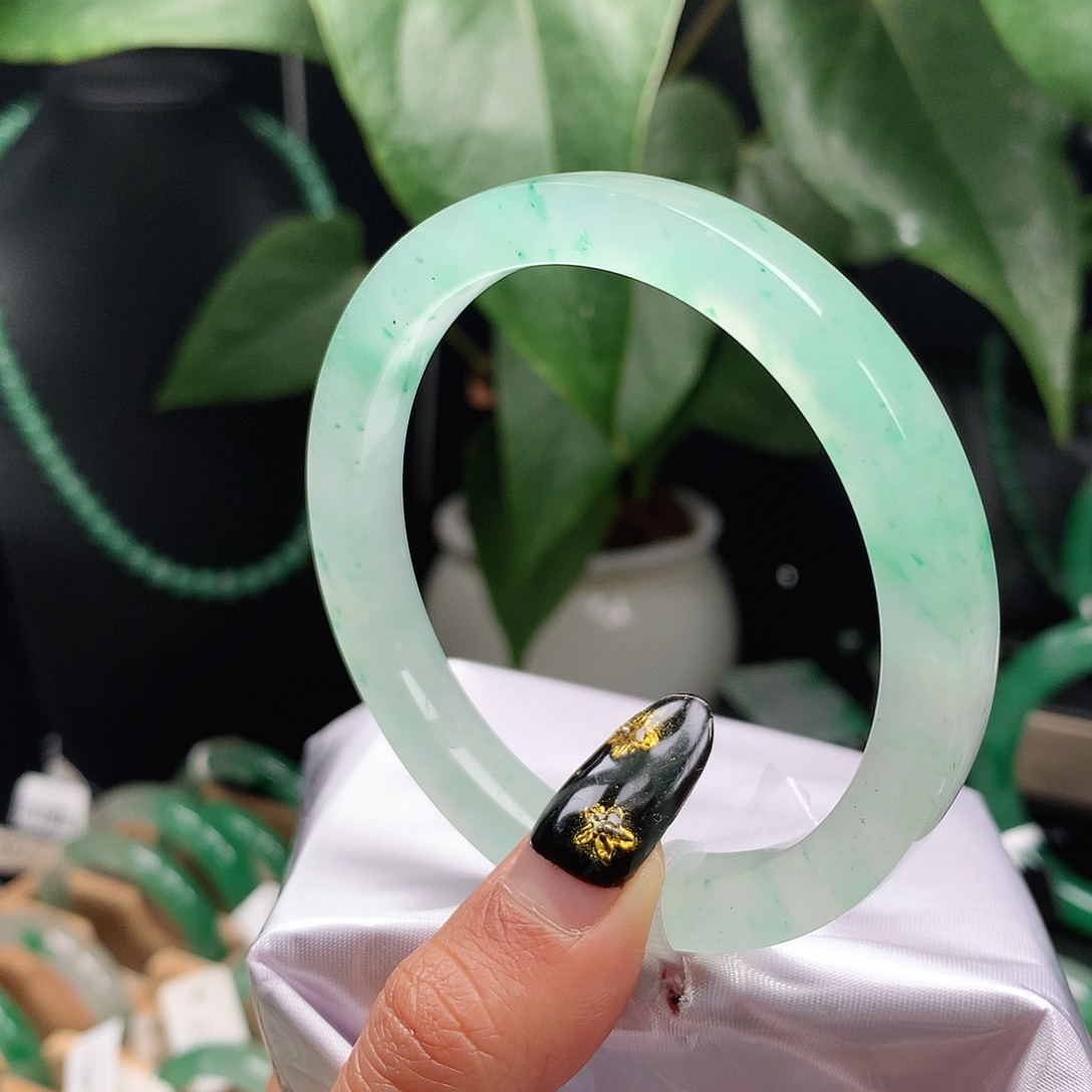 石英质玉未镶嵌手镯56