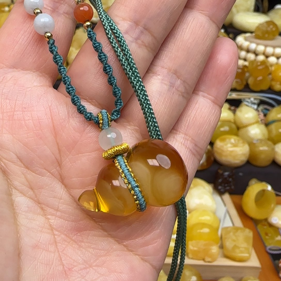 琥珀套链未镶嵌不退换天然俄料鸡油黄蜜蜡葫芦吊坠