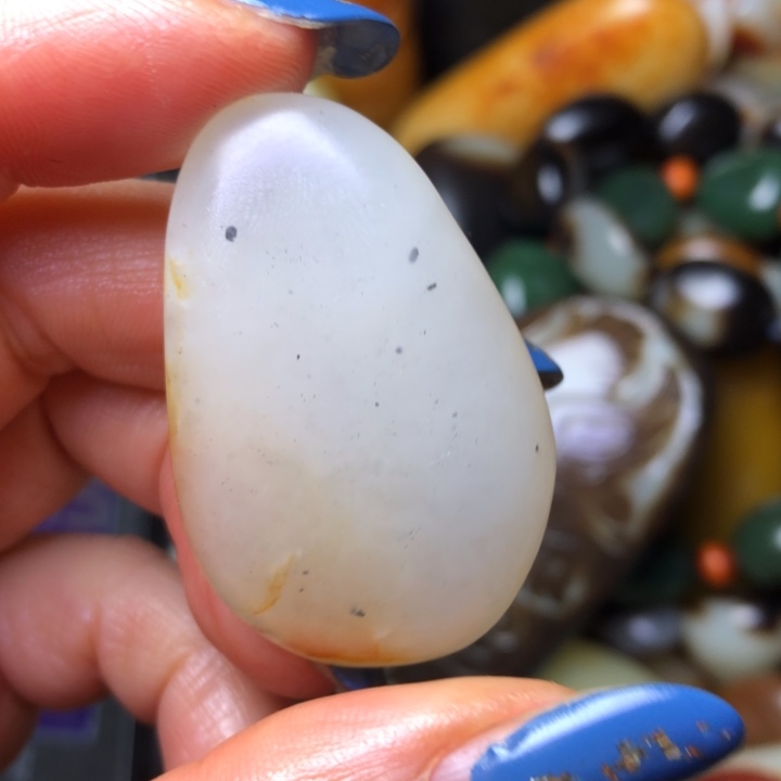 和田玉未镶嵌珠宝奇石