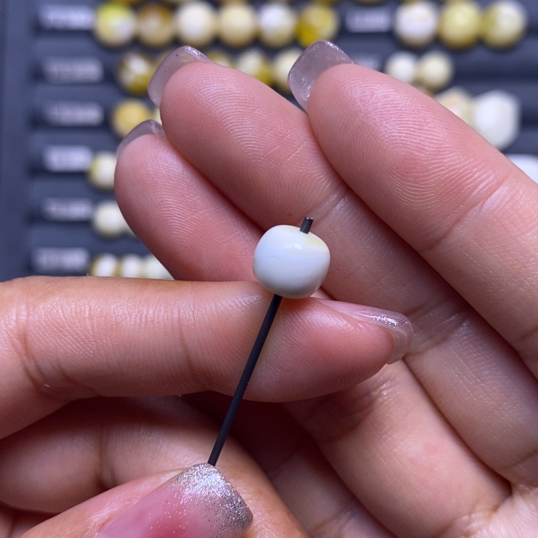 蜜蜡未镶嵌珠宝奇石瓷白妖花老型8.8*7.8mm