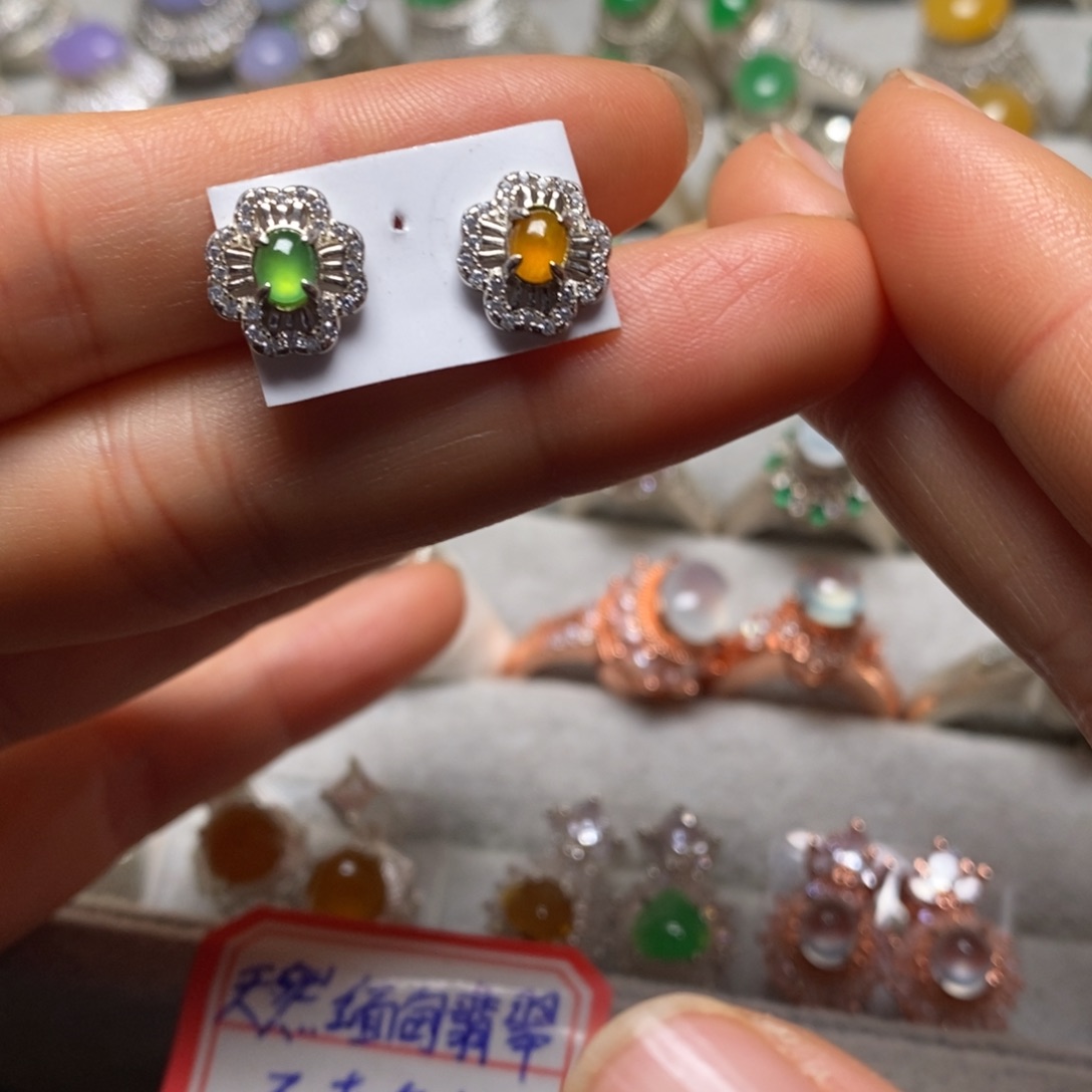 翡翠耳饰未镶嵌耳钉