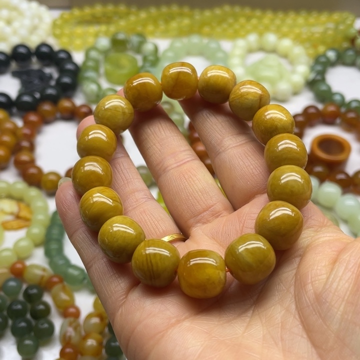 蛇纹石玉手串未镶嵌