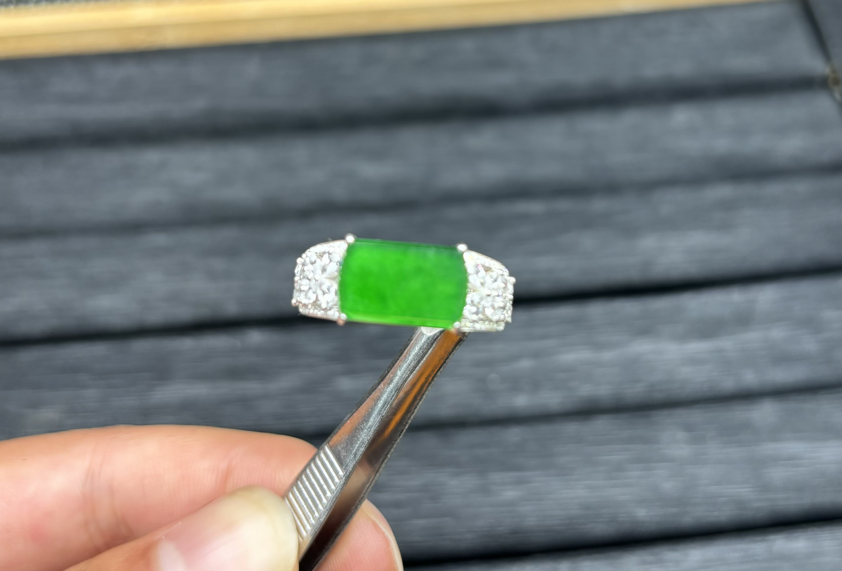 满天星 babysbreath 高冰阳绿马鞍戒指 天然缅甸翡翠