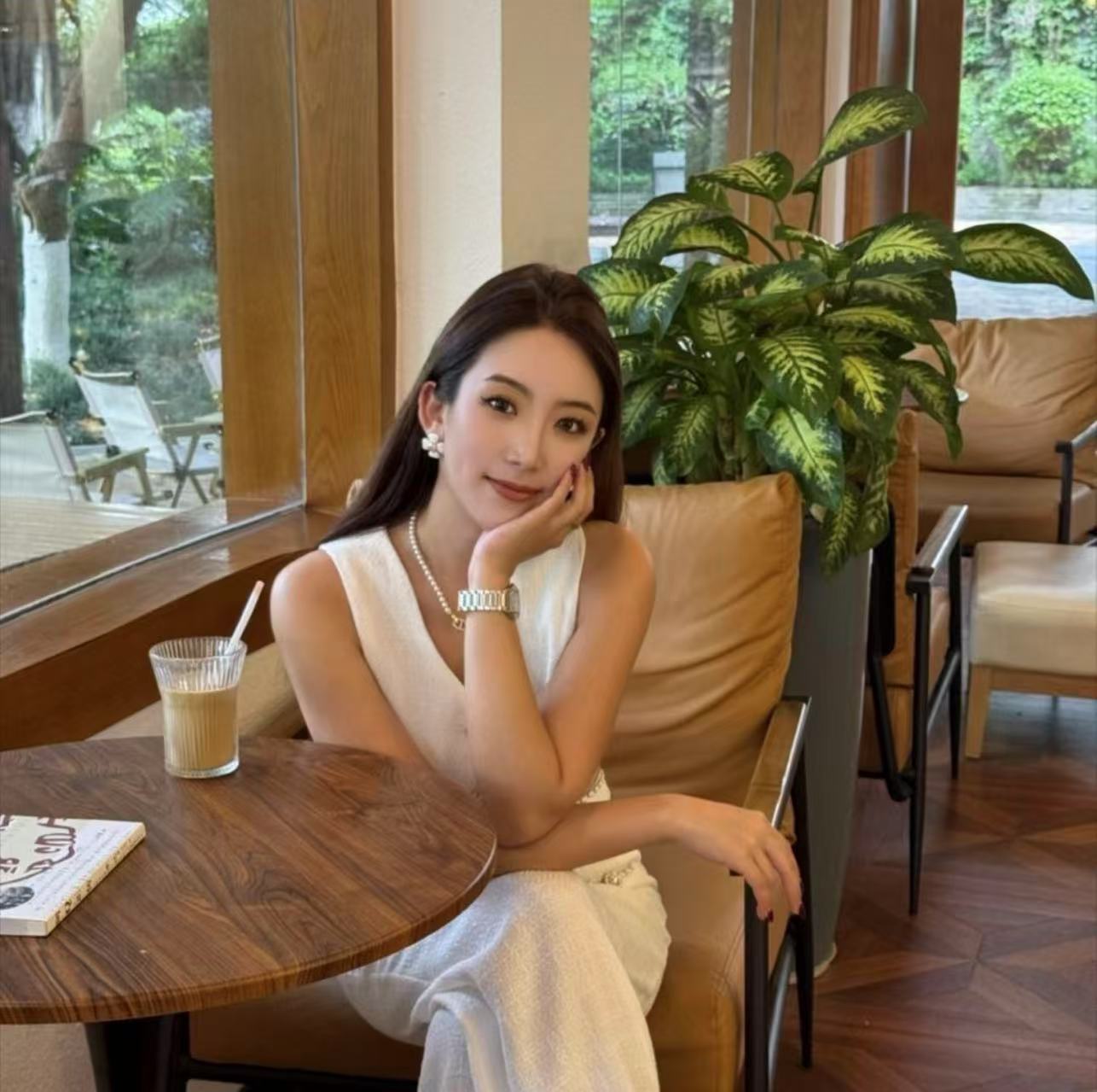 大嘉嘉高定上衣 551733-灰 背心露