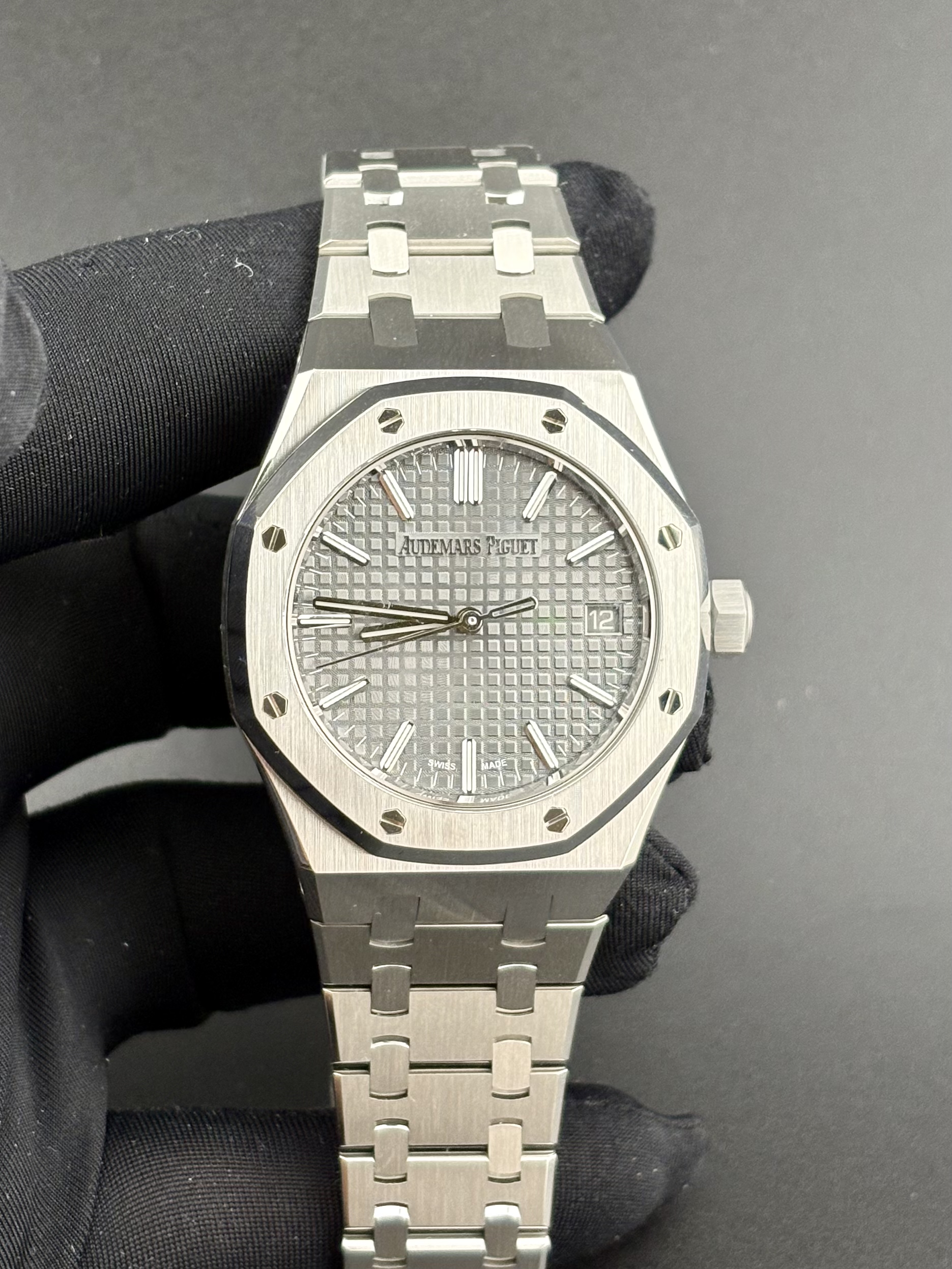 99新 Audemars Piguet/爱彼 15550ST 灰 23年 二手 大全套 