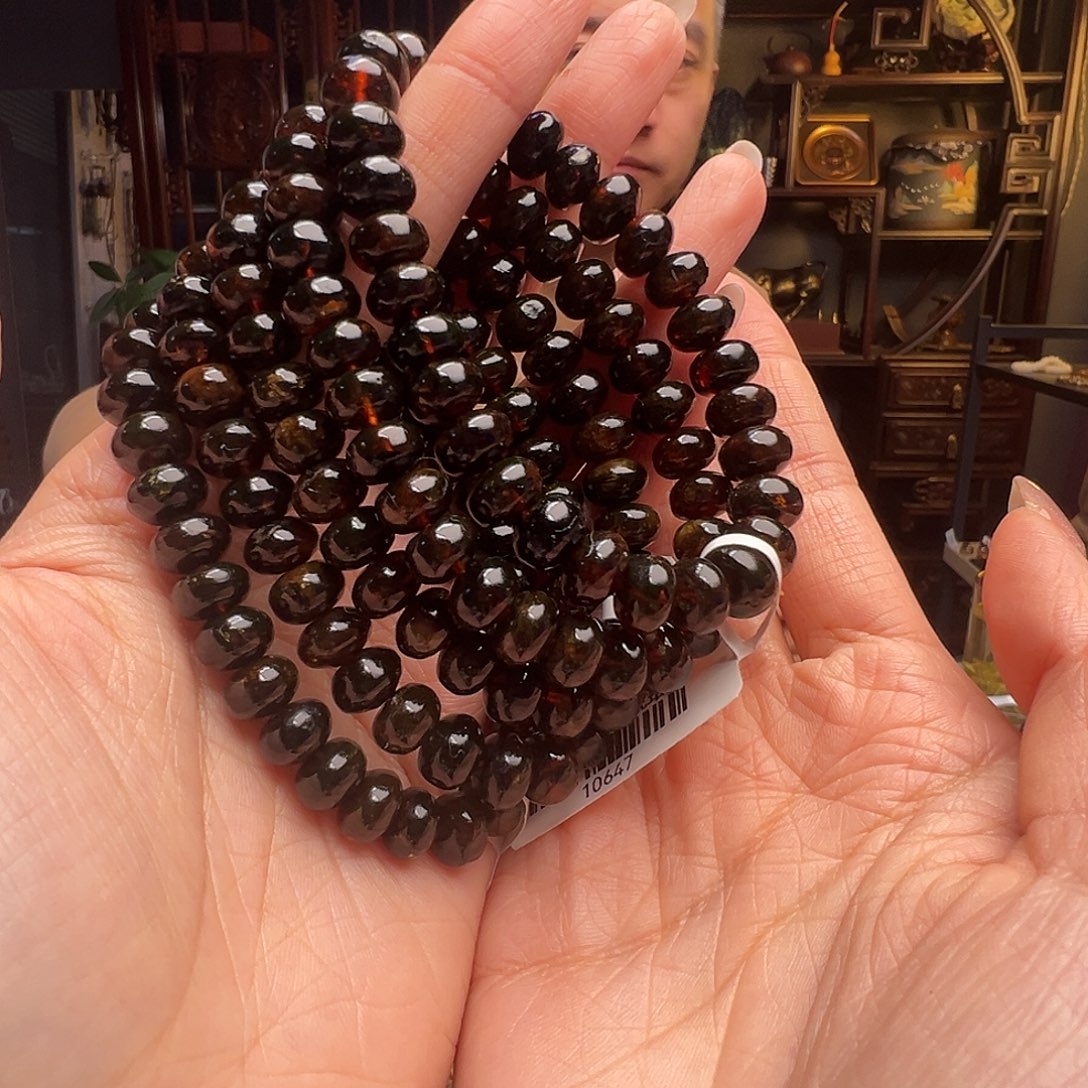 琥珀未镶嵌裸石抚顺琥珀10647九多样性发其一