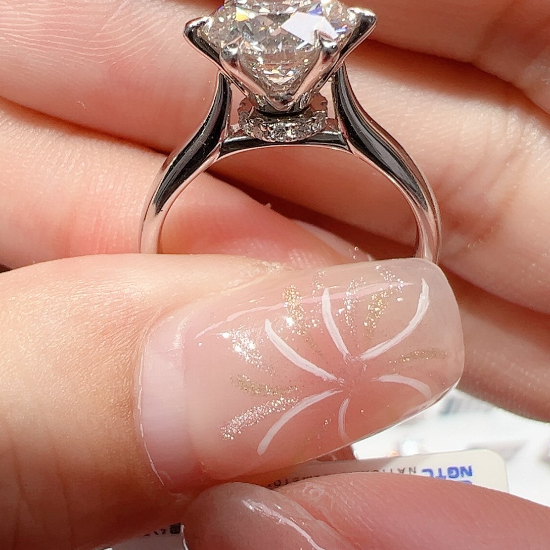 实验室培育钻石18K金镶嵌