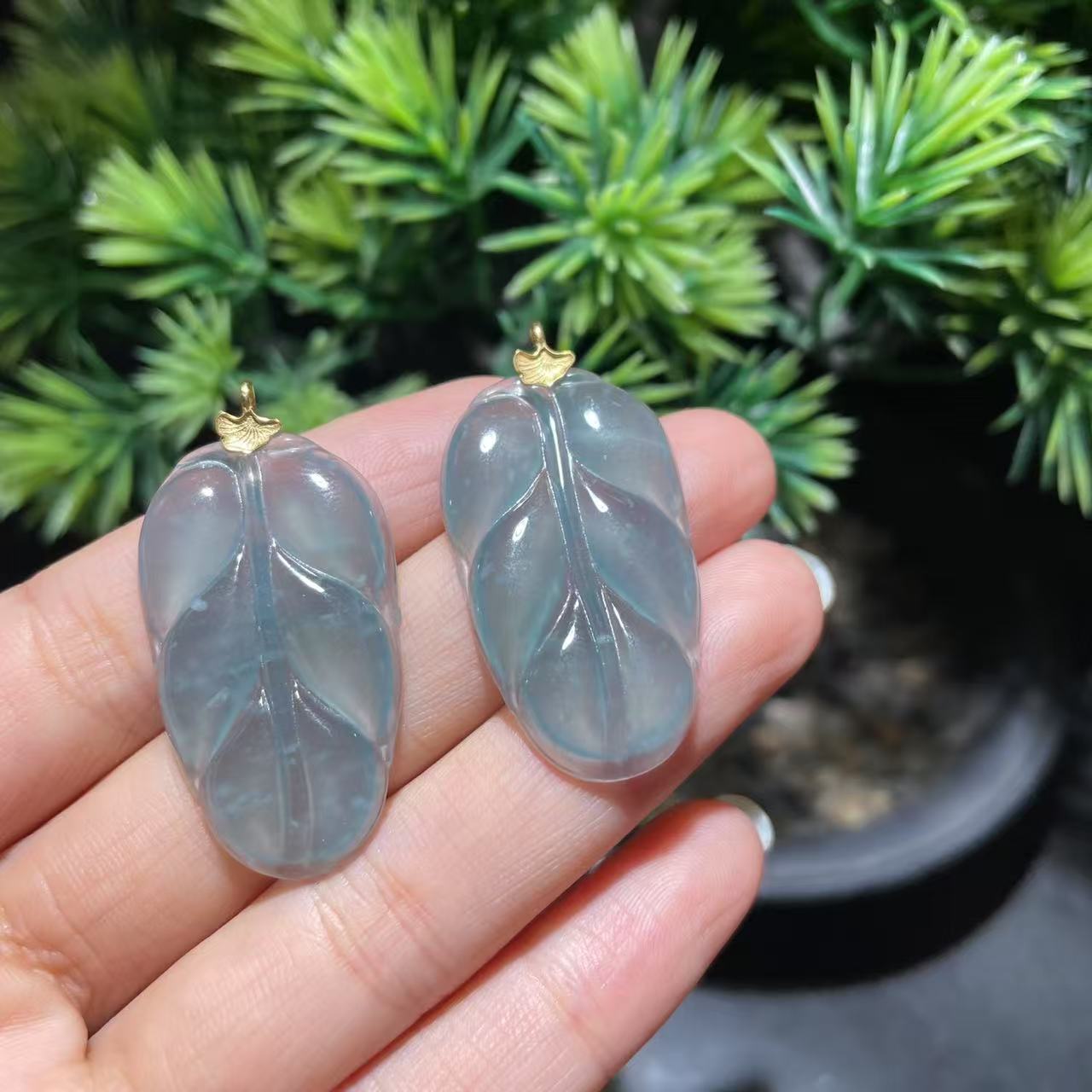 【玉经纶】20470/Q30-天然A货翡翠叶子吊坠-多样性发其一