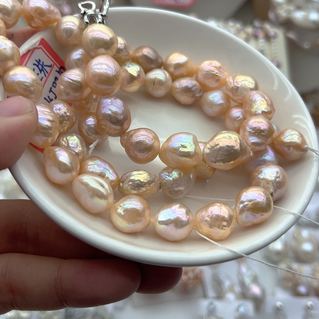 涓***姐淡水珍珠颈饰未镶嵌