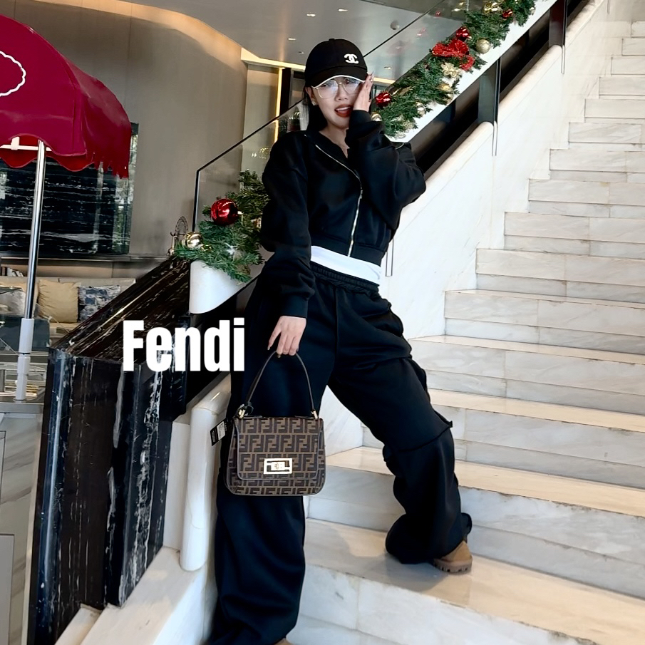 修复品619505/FENDI/芬迪金扣腋下包